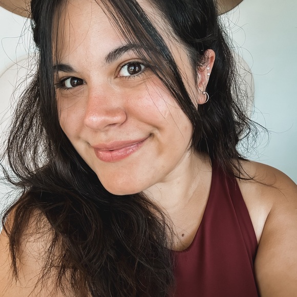 Meet your Posher, Clarice - Picture 3 of 3